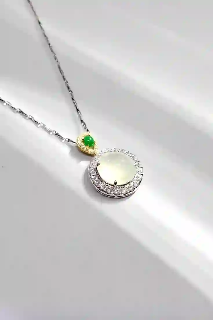 Tranquil Solitaire 吊墜